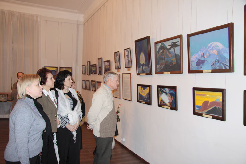 Передвижная выставка картин Н.К.Рериха и С.Н.Рериха в Пензе