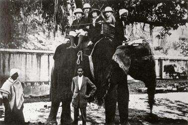 Рерихи во время экспедиции по Индии. 1923