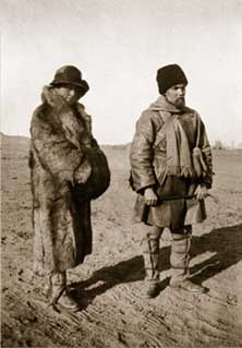 Е.И. и Ю.Н.Рерихи во время Центрально-Азиатской экспедиции