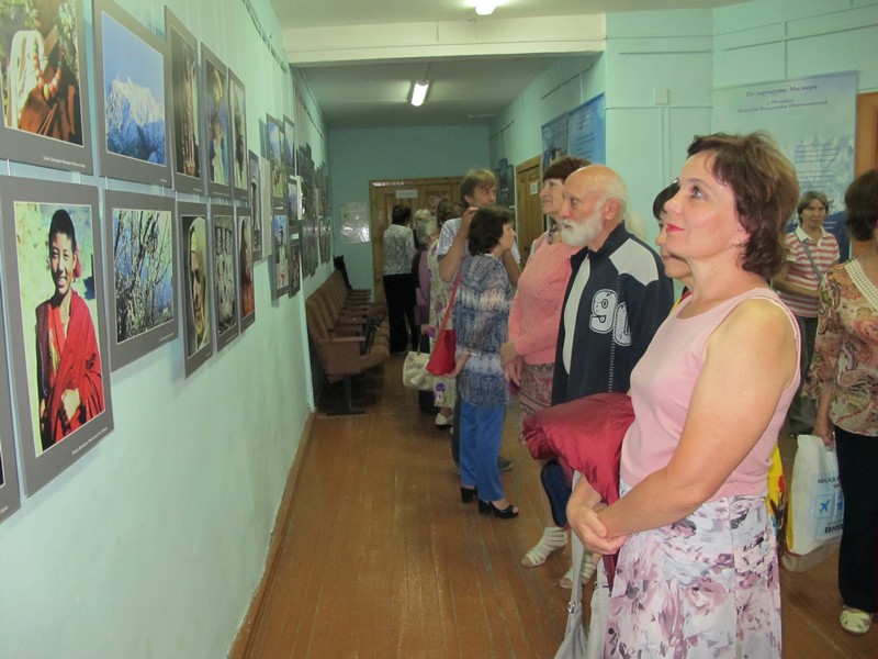 Выставка «Тернистый путь красоты» в Усть-Коксе