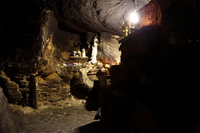 Пещера Падмасабхавы