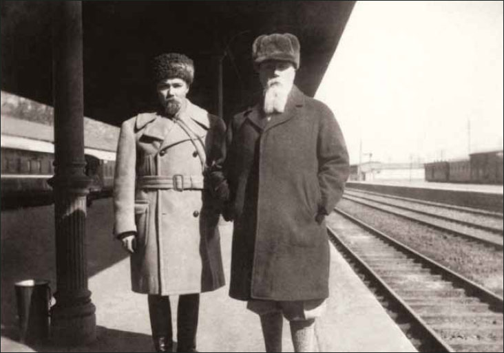 Николай Константинович и Юрий Николаевич Рерихи. 1934–1935 гг.
